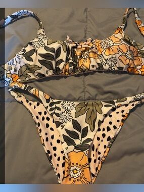 Nwt size m swimsuit